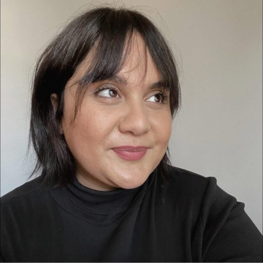 Meet your Posher, Hina